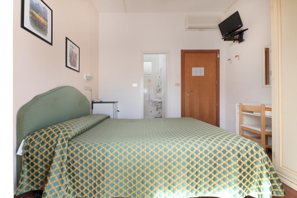 Hotel Belsoggiorno กัตตอลิกา ภายนอก รูปภาพ
