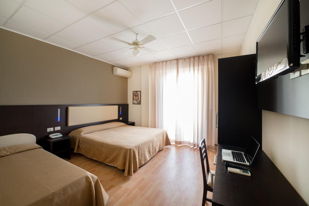 Hotel Belsoggiorno กัตตอลิกา ห้อง รูปภาพ